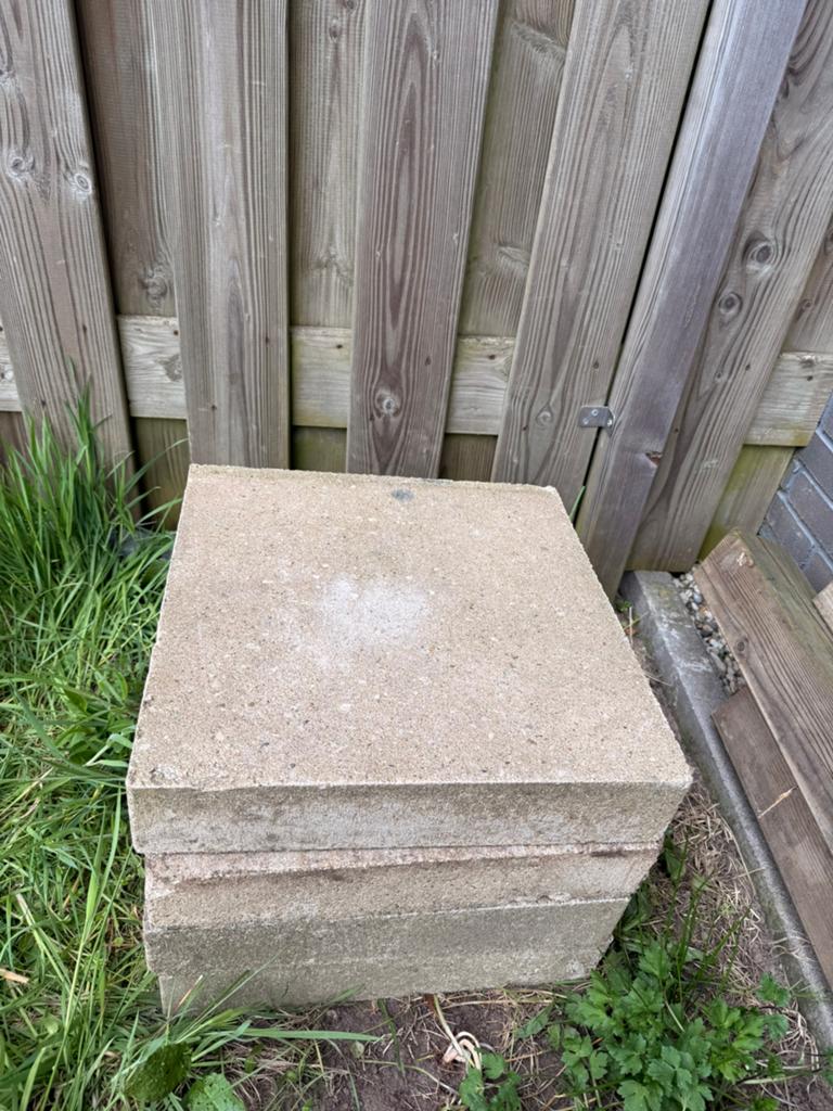 Gratis 6 tegels, Ophalen, Zo goed als nieuw, Beton, Terrastegels