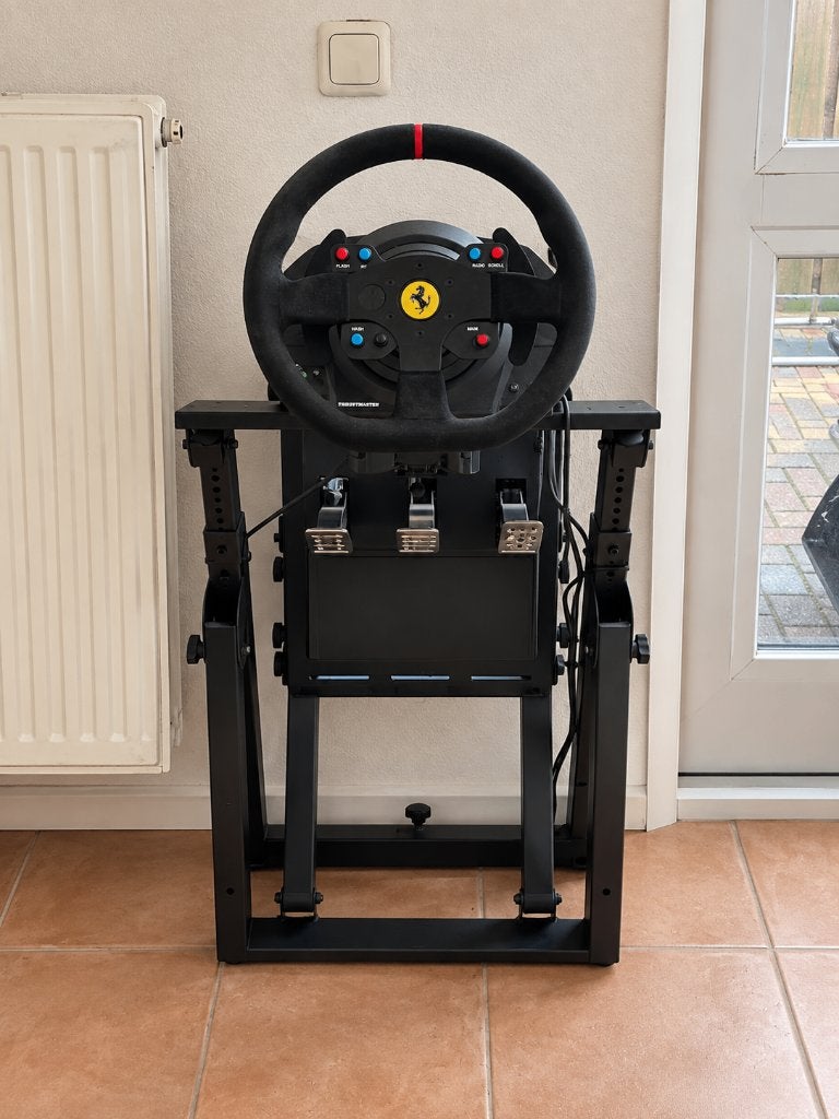 Thrustmaster Ferrari racestuur met pedalen en standaard, Ophalen, Zo goed als nieuw, Thrustmaster