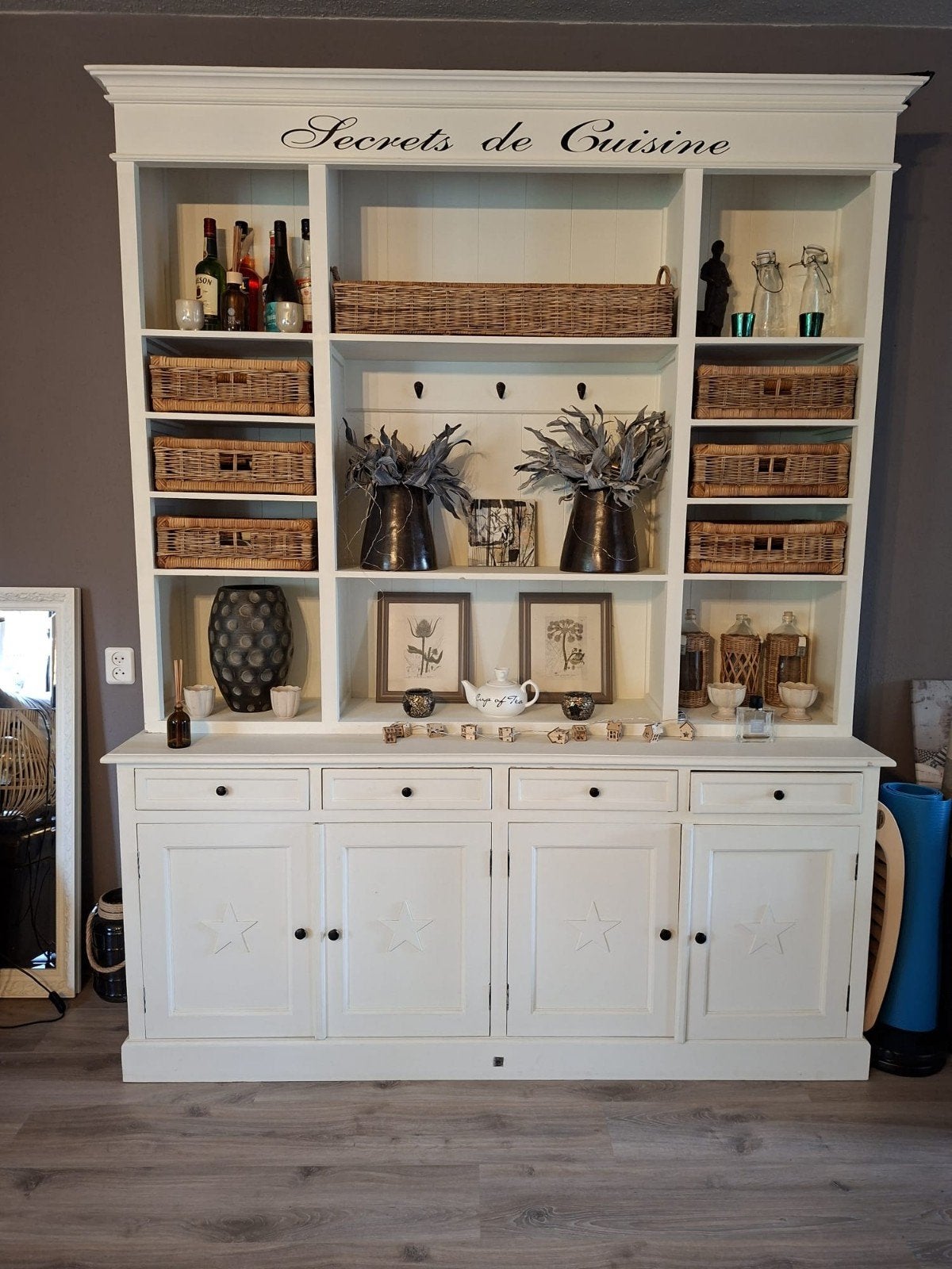 Riviera Maison dressoir/vitrinekast 'Secrets de Cuisine, Ophalen, Gebruikt, 150 tot 200 cm, Met lade(s)