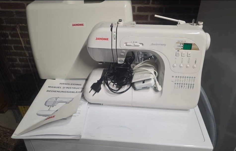Janome Decor Computer DC3018 (Anniversary / Special Edition, Ophalen, Zo goed als nieuw, Naaimachine, Janome