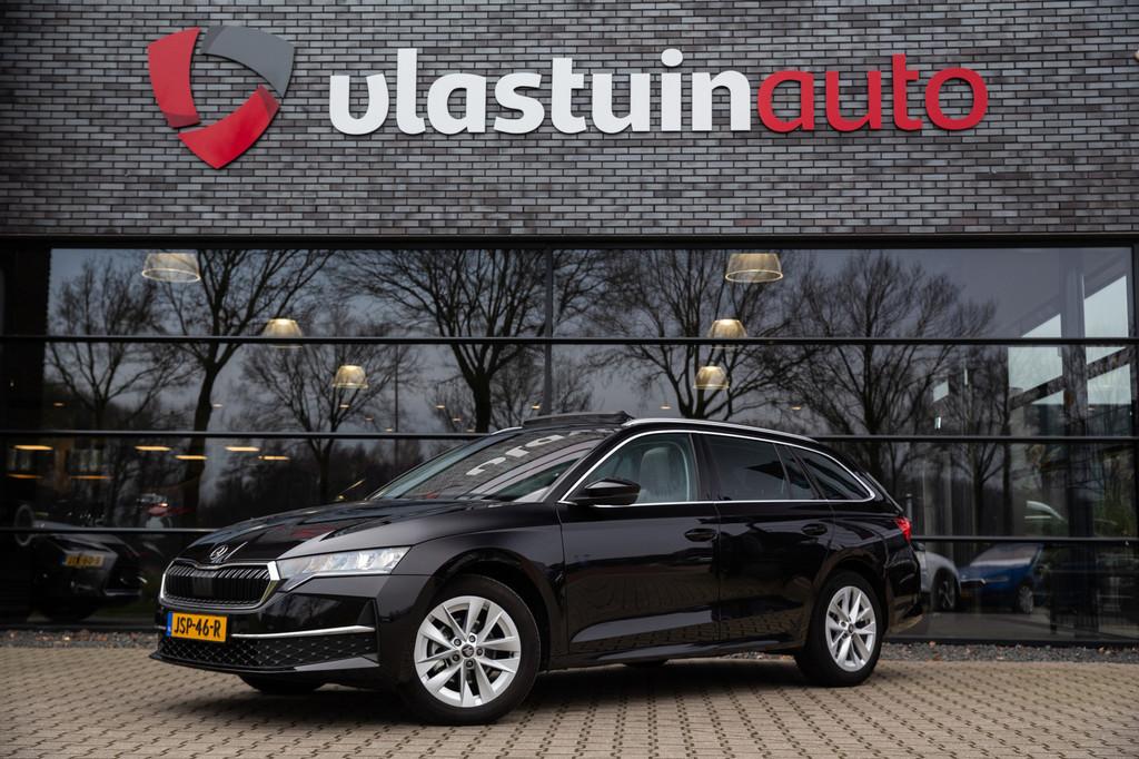 Skoda Octavia Combi 1.5 TSI MHEV Business Edition , Panorama, Stof, 4 cilinders, Zwart, Geïmporteerd
