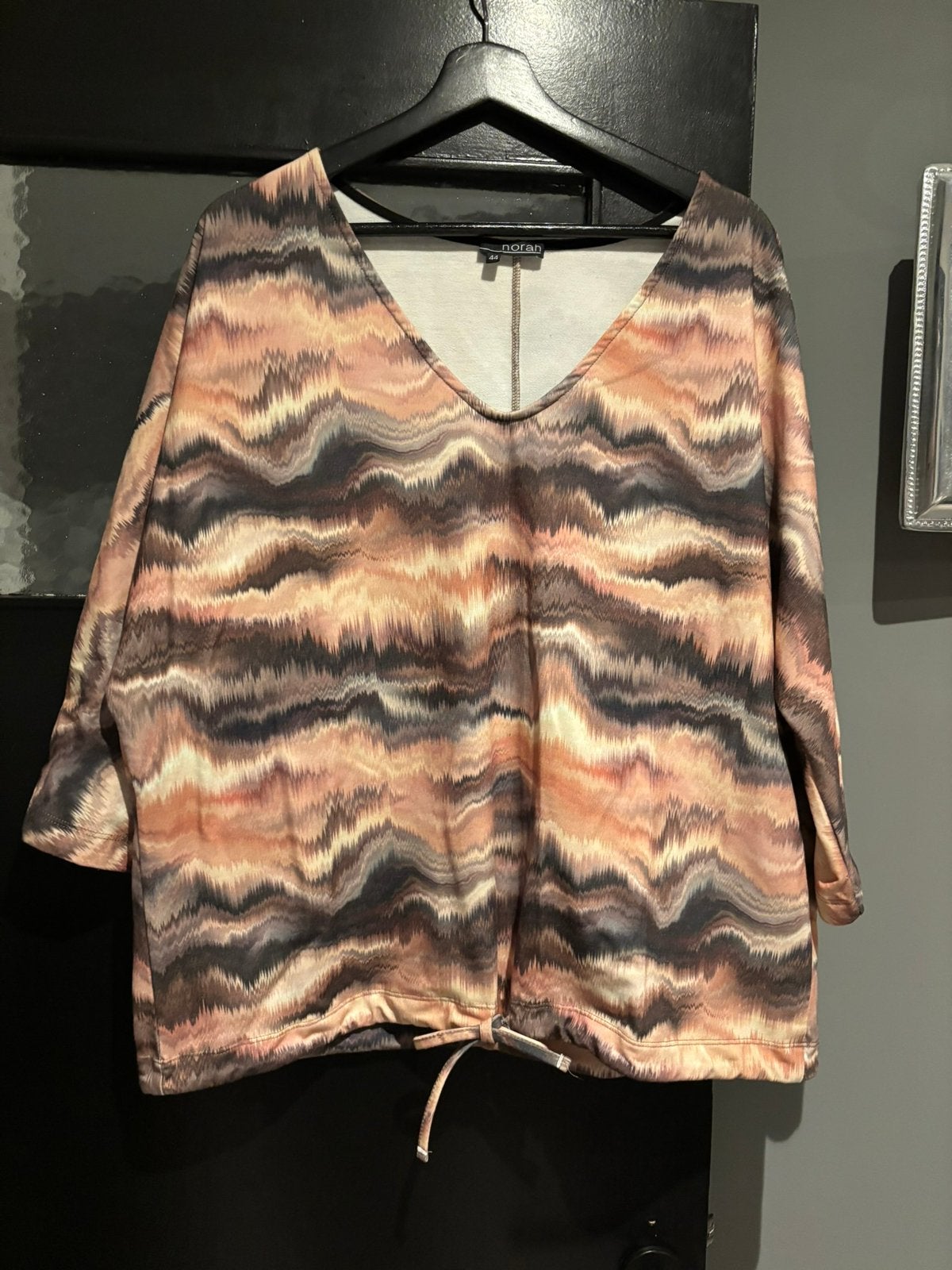Norah shirt maat 44, Maat 42/44 (L), Ophalen of Verzenden, Zo goed als nieuw, Lange mouw