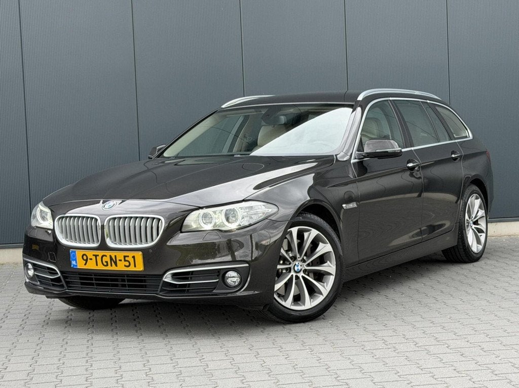 BMW 5-serie Touring 530D Last Minute Edition Leder - Digi Da, Auto's, Automaat, Achterwielaandrijving, Gebruikt, 2993 cc