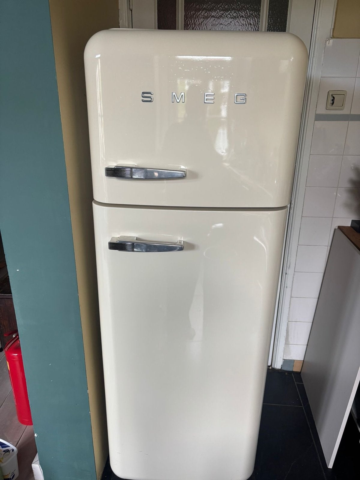 Smeg Retro Koelkast Creme Wit, Witgoed en Apparatuur, Ophalen, Gebruikt, 200 liter of meer, 60 cm of meer