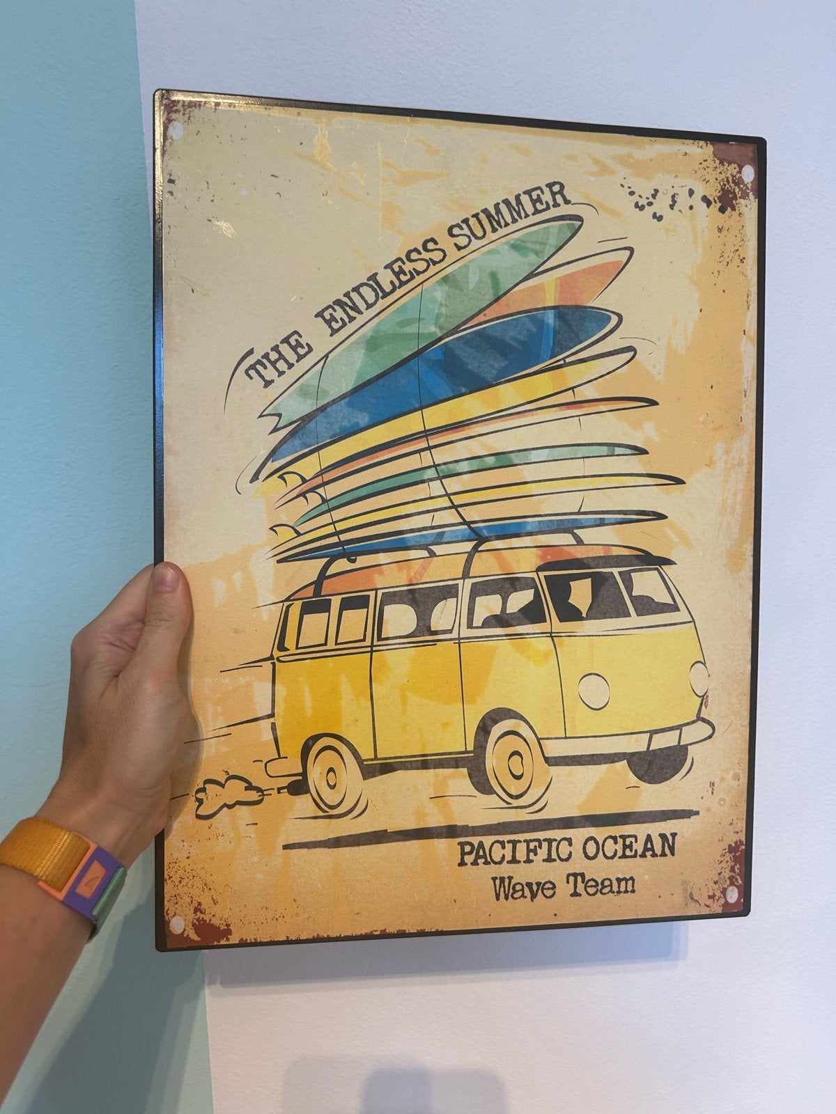 Vintage metalen wandbord 'The Endless Summer' - Surfbus, Metaal, Gebruikt, Ophalen of Verzenden, Wandbord of Wandpaneel