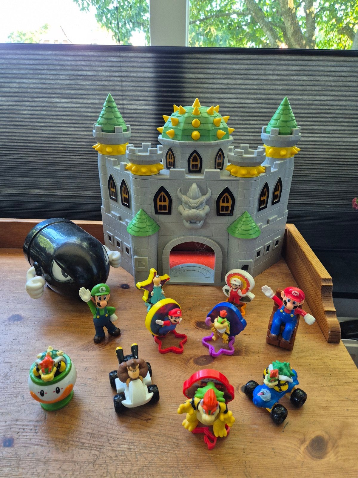 Bowser kasteel met poppetjes, Ophalen of Verzenden