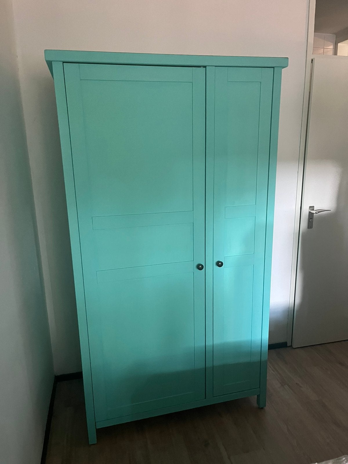 Turquoise Kledingkast met Hang- en Leggedeelte, Huis en Inrichting, Kasten | Kledingkasten, Ophalen, Gebruikt, 100 tot 150 cm
