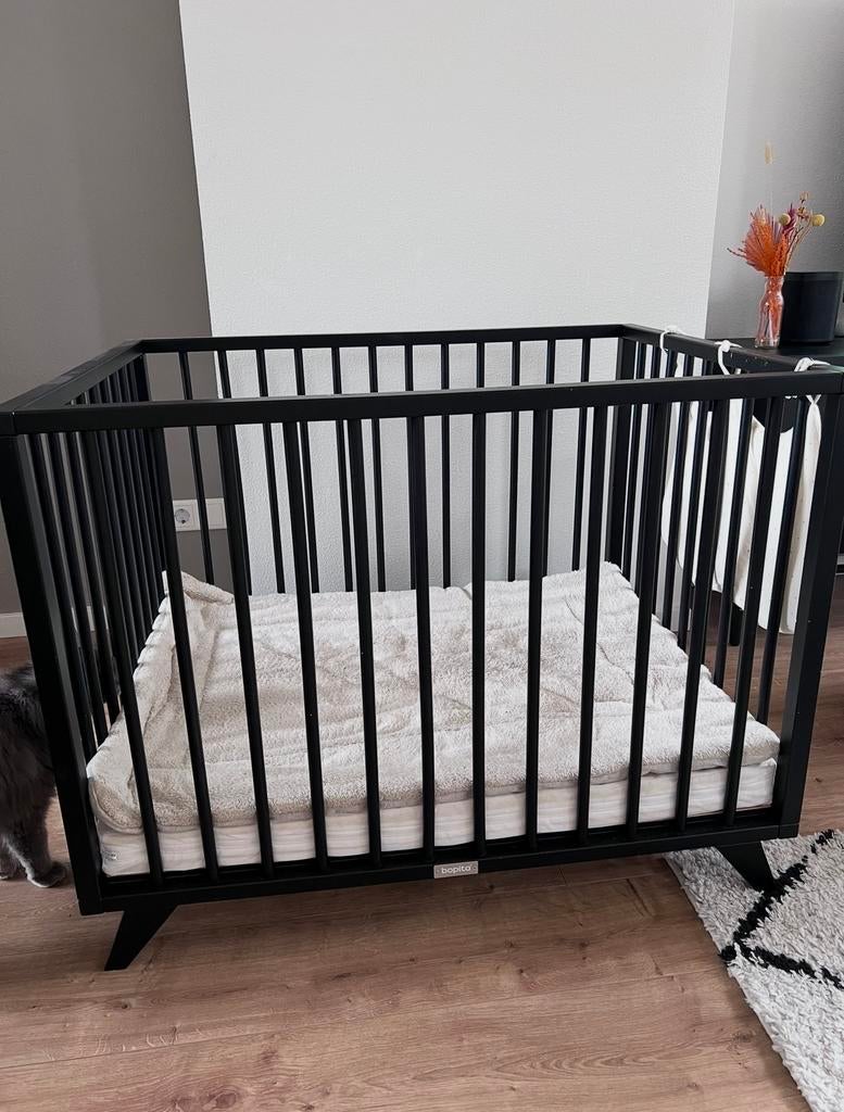Bopita Box Retro Mat Zwart incl boxmatras, Kinderen en Baby's, Boxen, Ophalen, Gebruikt, Rechthoekig, In hoogte verstelbaar