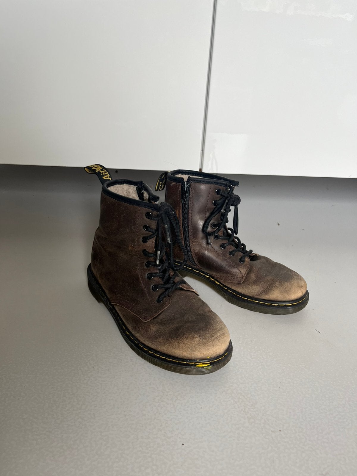 Bruine schoenen maat 34 Dr. Martens, Kinderen en Baby's, Kinderkleding | Schoenen en Sokken, Gebruikt, Meisje, Schoenen, Ophalen of Verzenden