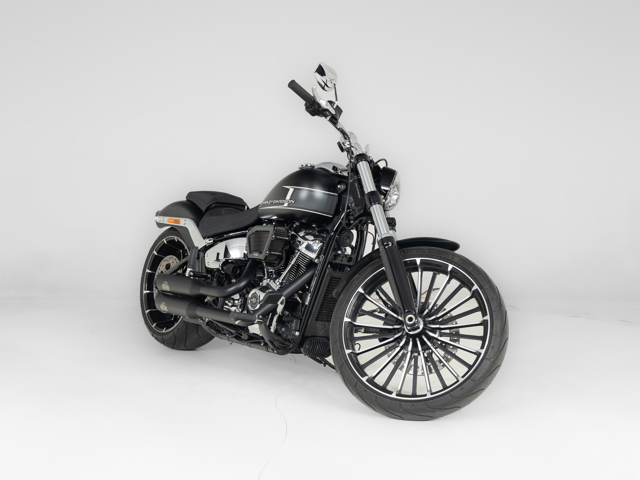 Harley-Davidson FXBR Breakout Softail Solid Color (bj 2023), Motoren, Motoren | Harley-Davidson, Traction Control, Bedrijf, Overig