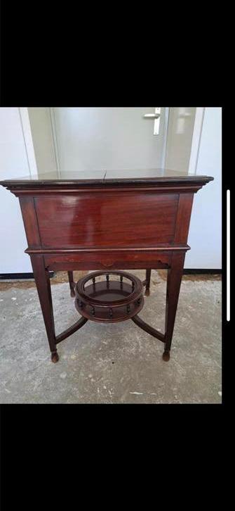 Antieke Mahonie Drankenkast met  Karaffen (Tantalus), Ophalen of Verzenden