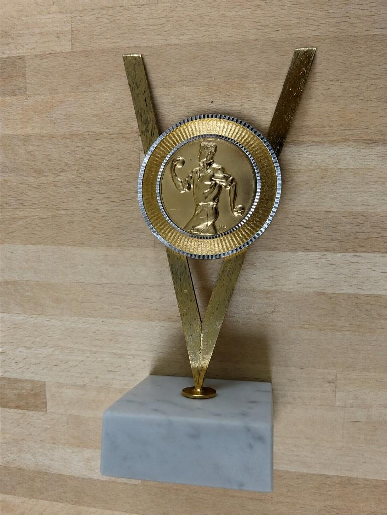 Pétanquetrofee uit 1979, Ophalen of Verzenden, Gebruikt, Overige sporten, Beeldje of Poppetje
