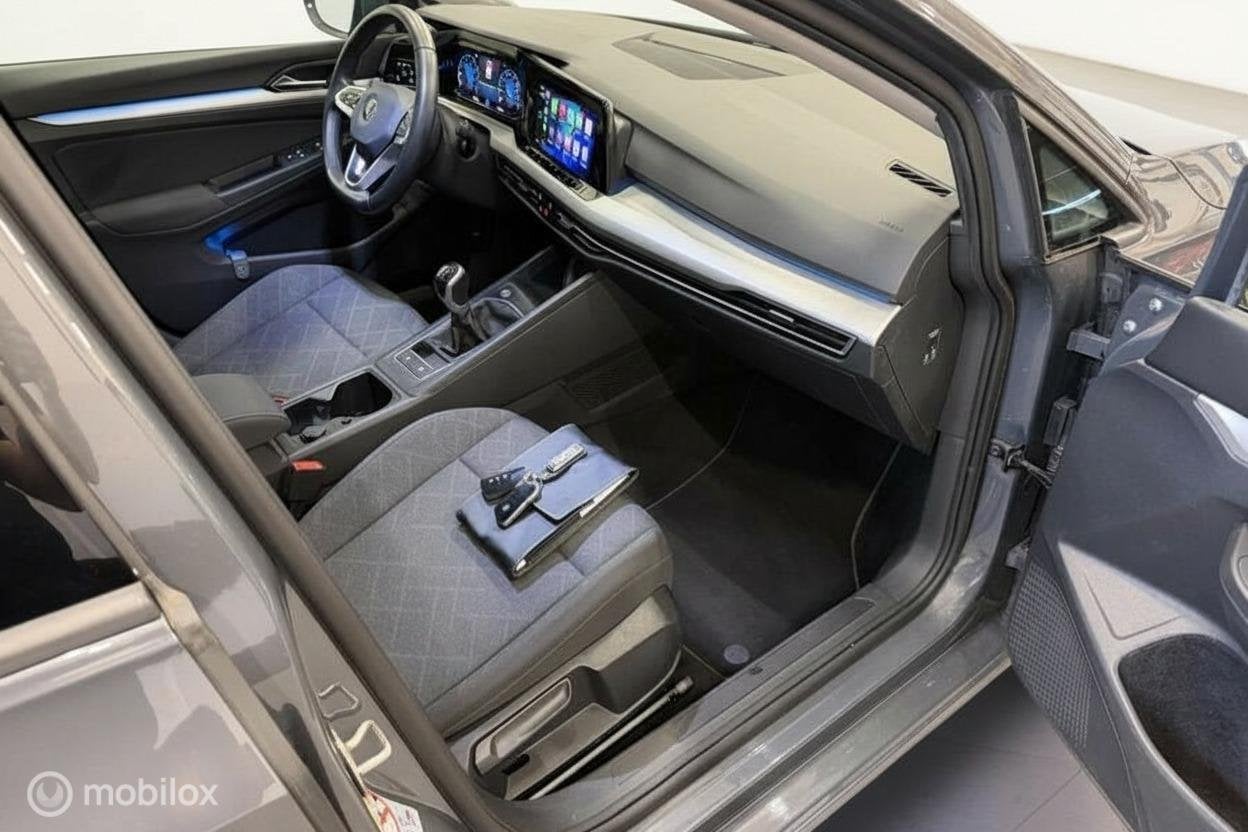 Foto 16 van Volkswagen Golf 1.0 TSI Life ✓IQ✓PDC✓Applecar.✓ACC