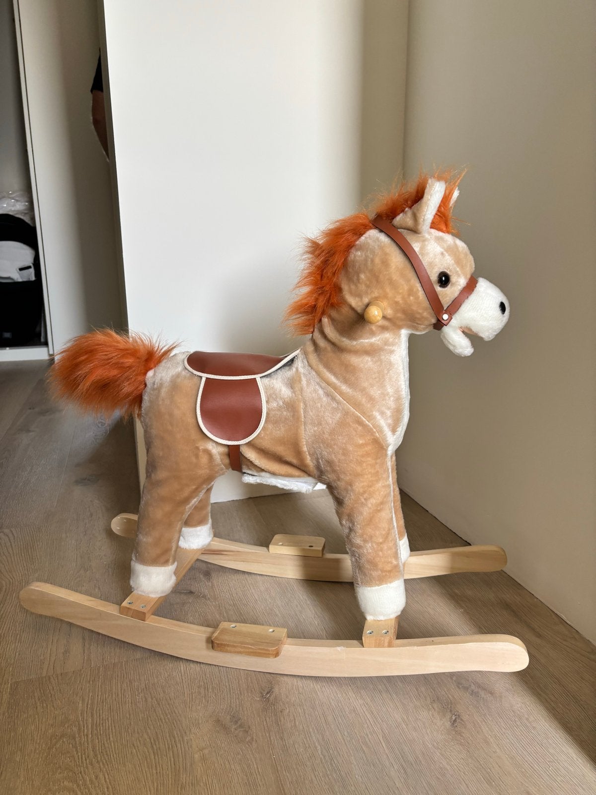 Schattig hobbelpaard met geluid, Ophalen, Zo goed als nieuw, Jongen of Meisje