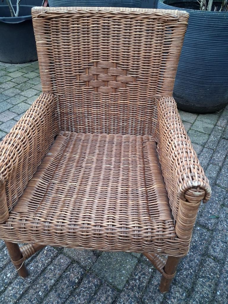 Een rieten stoeltje retro ., Ophalen of Verzenden, Gebruikt, Rechthoekig, Riet