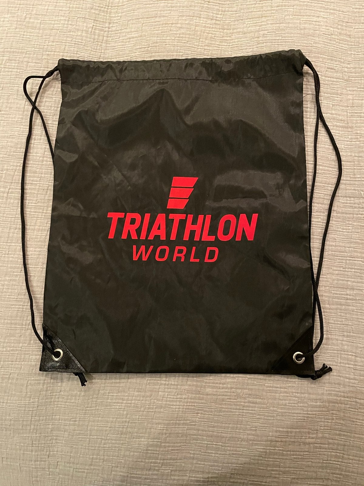 Triathlon World zwart rugtasje nieuw, Overige merken, 25 tot 40 cm, Nieuw, Ophalen of Verzenden