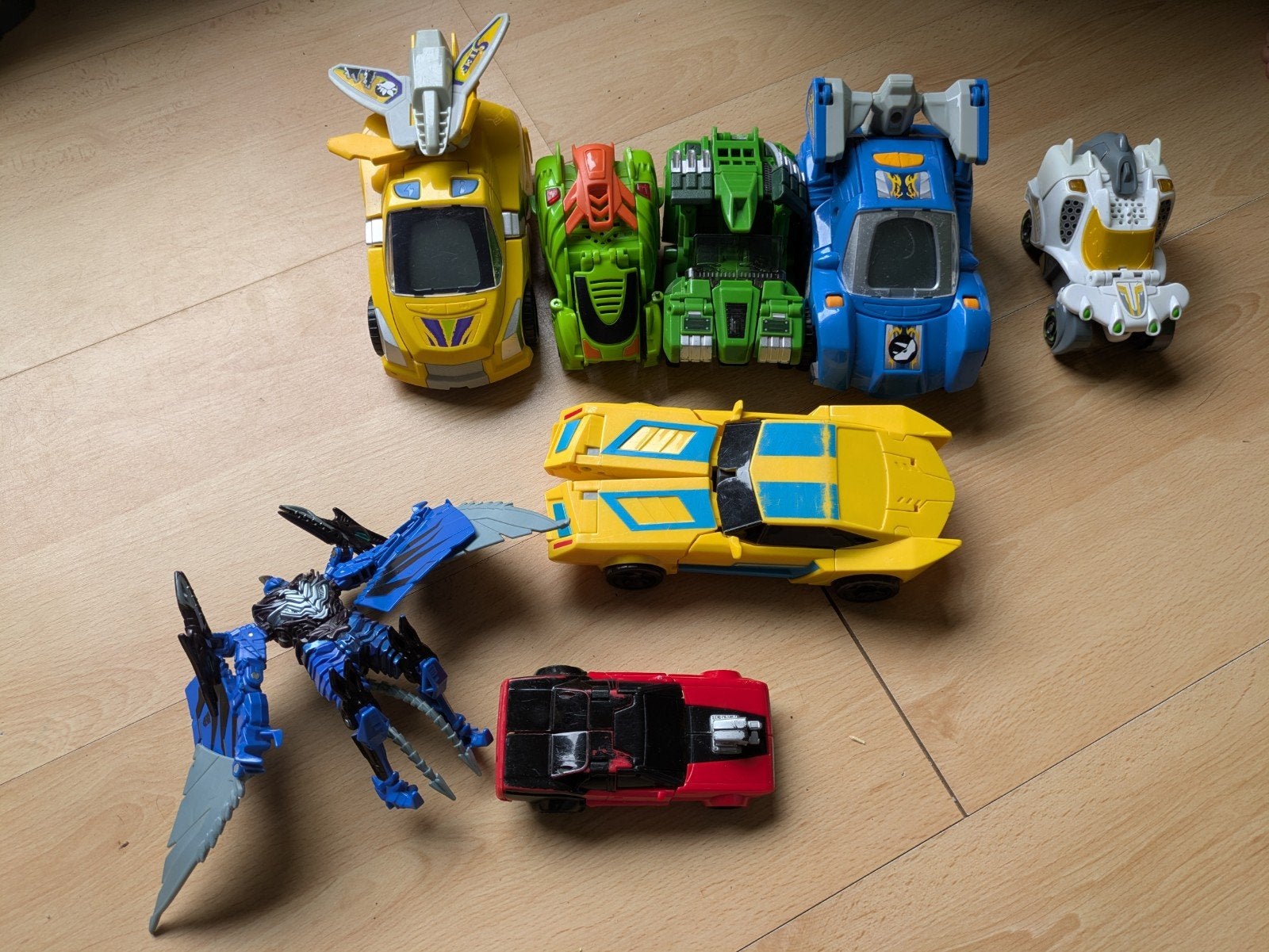 Switch & Go Dinos en Transformers - Batterijen te vervangen, Ophalen of Verzenden, Gebruikt