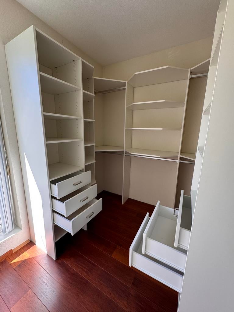 Gratis | Witte inloopkast met lades en planken - 150x220 cm, Ophalen, Gebruikt, 200 cm of meer, 150 tot 200 cm