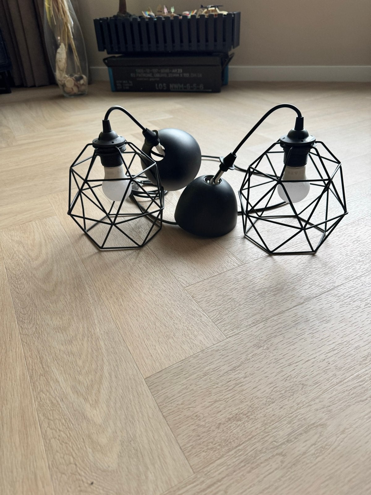 Set van 2 zwarte draadlampen - industrieel design, Ophalen of Verzenden, Zo goed als nieuw, Metaal, E27 (groot)