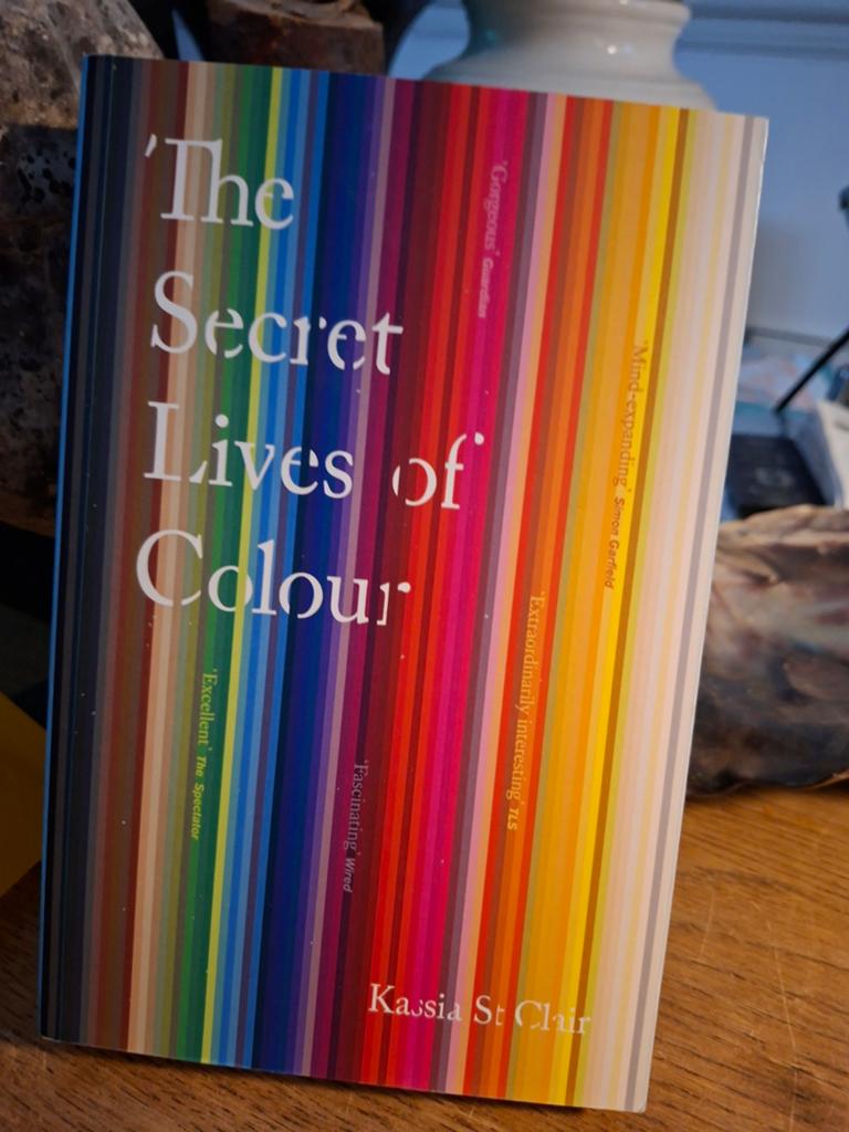 The secret lives of colour kassia St clair   kleuren design, Verzenden, Zo goed als nieuw