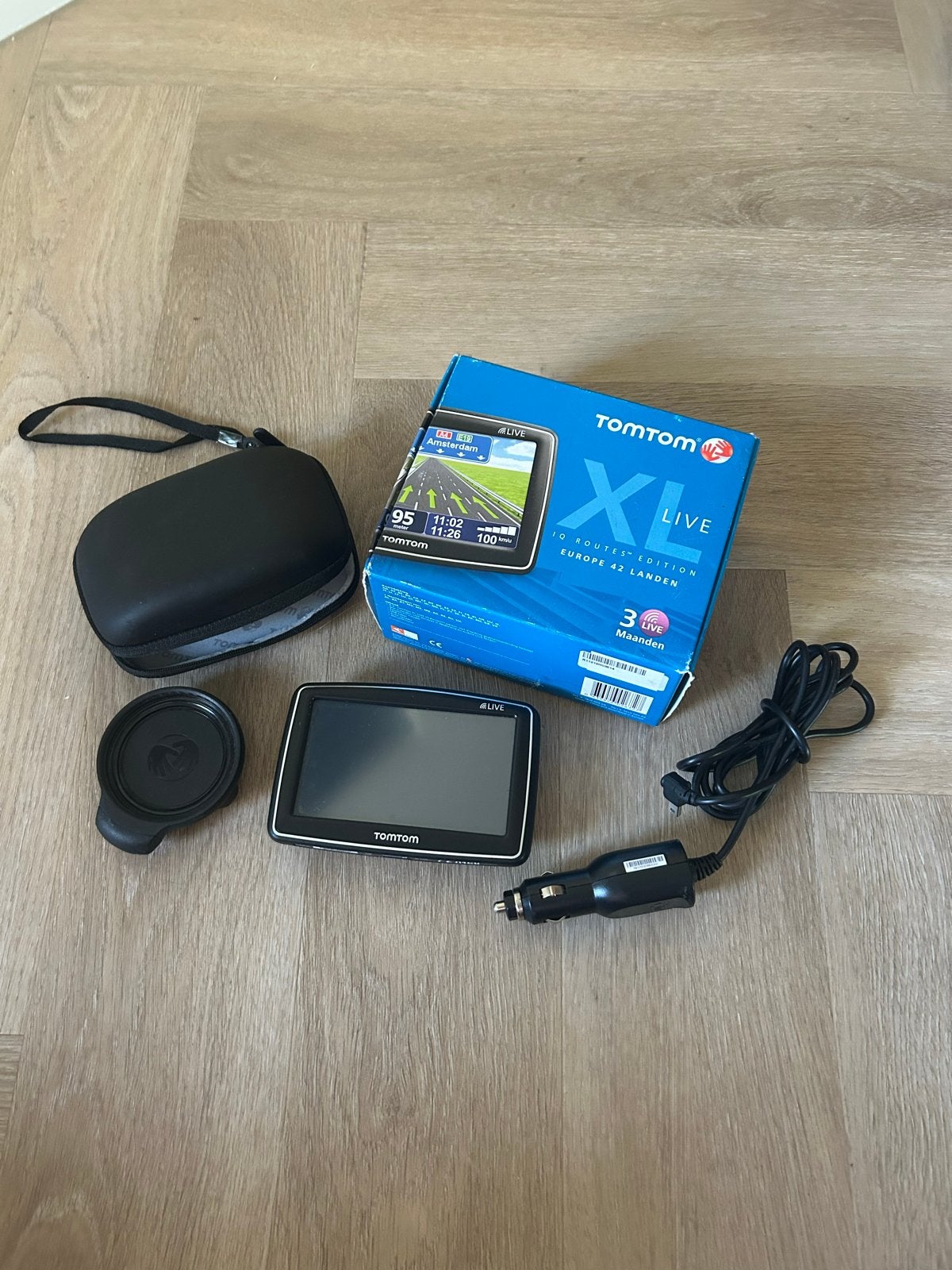 TomTom XL LIVE Navigatiesysteem met Europa kaarten, Auto diversen, Autonavigatie, Ophalen, Zo goed als nieuw