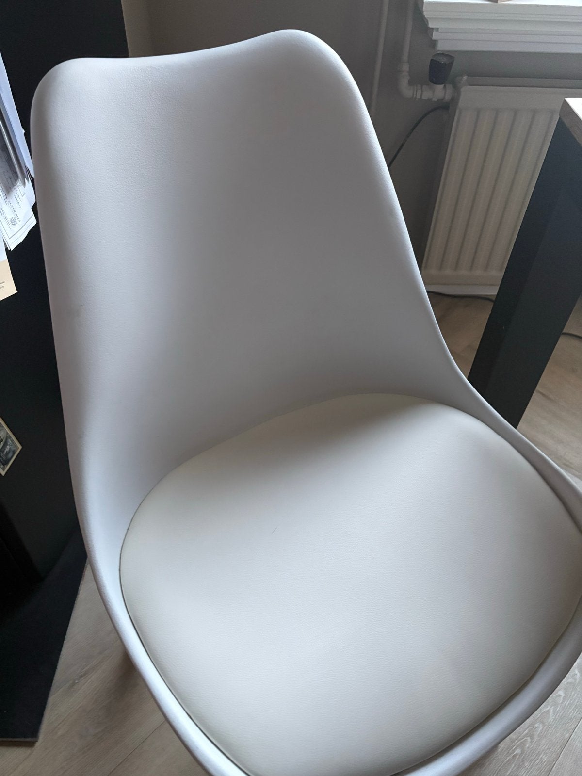 Eettafel (180x90) met 6 stoelen (4 wit, 2 goud) - 180x90, Huis en Inrichting, Stoelen, Ophalen, Kunststof, Gebruikt, Wit