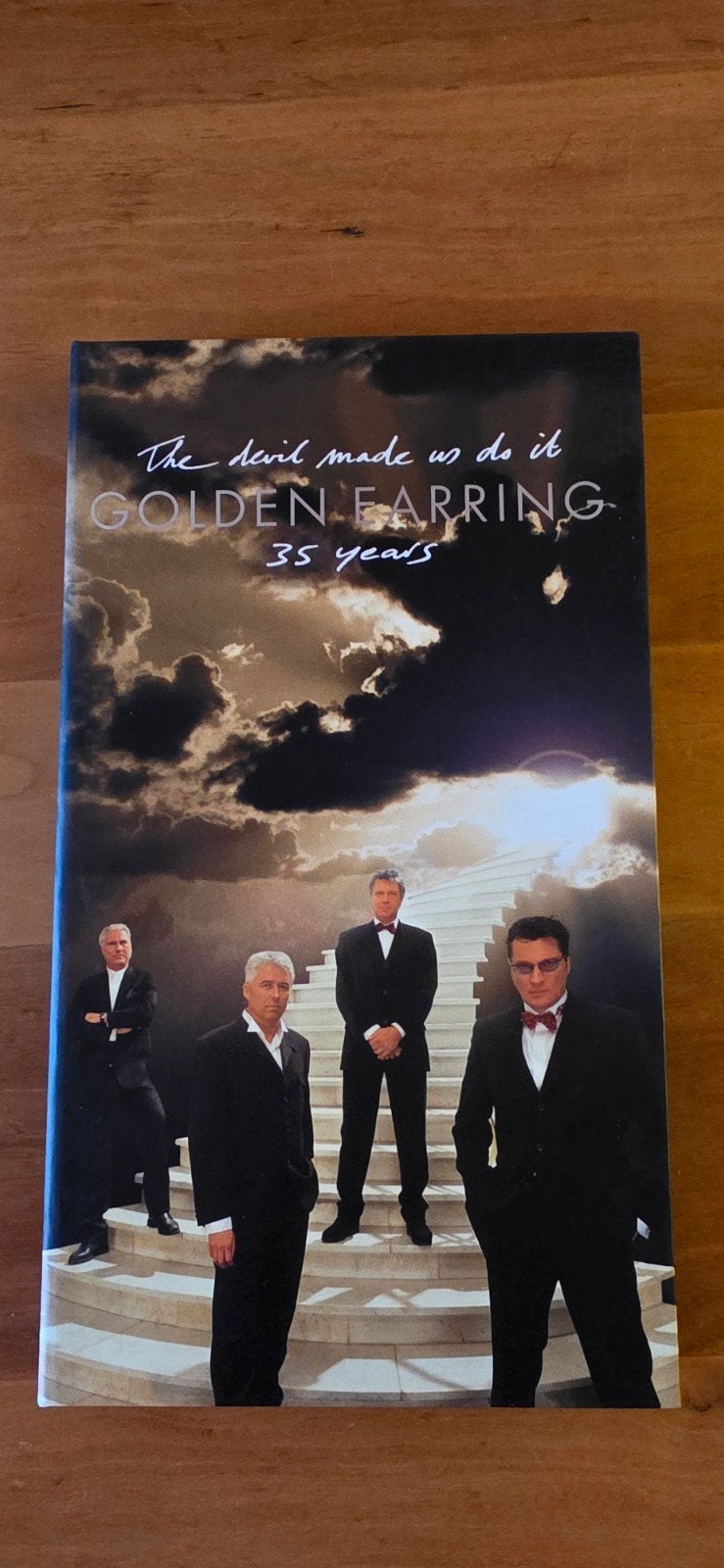 Golden Earring - The Devil Made Us Do It 35 Years (4CD), Boxset, Ophalen of Verzenden, Zo goed als nieuw, Inclusief boekje