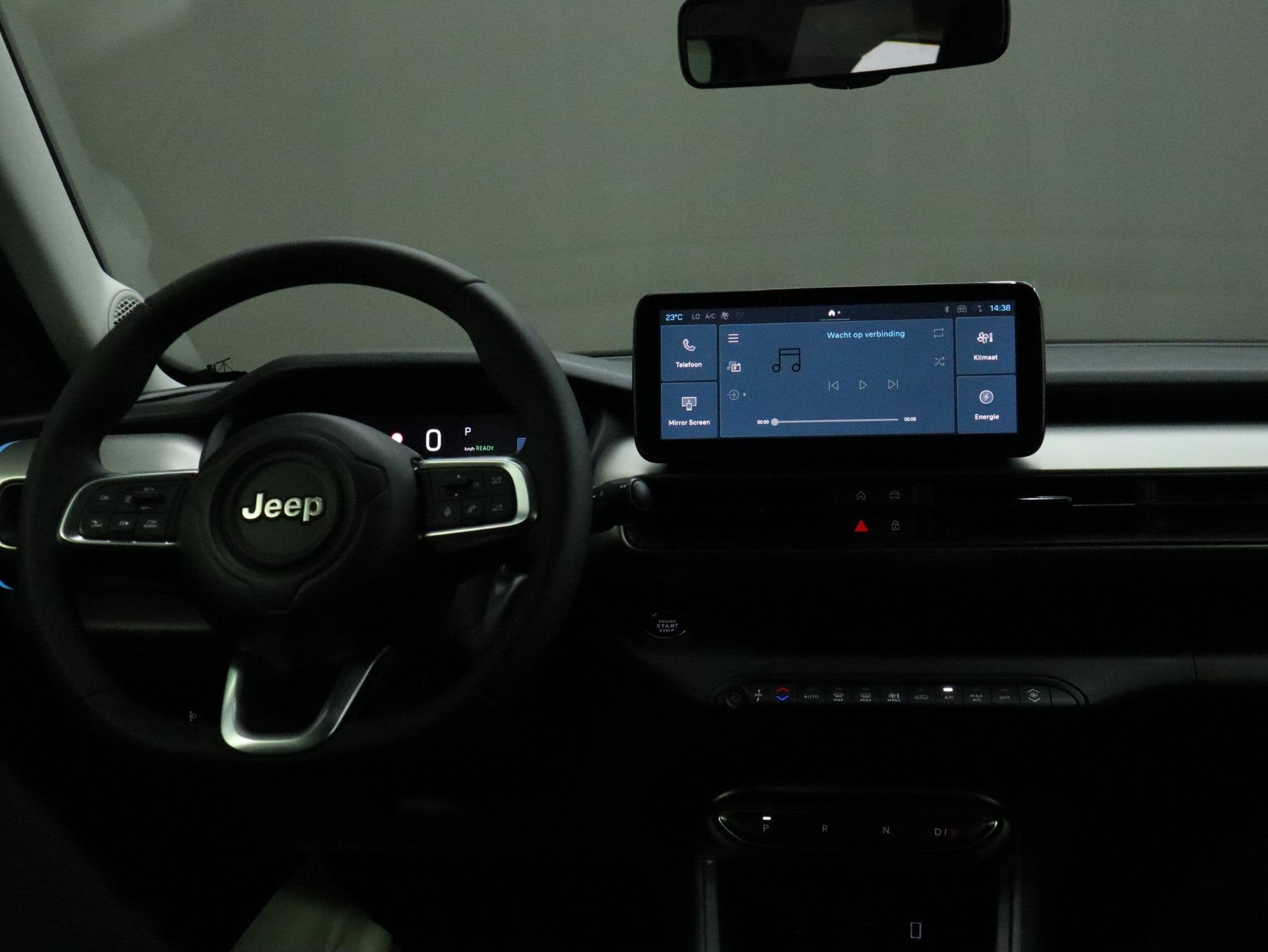 Jeep Avenger Altitude 54 kWh | SOH 96% | 2 Tone dak | 18 Inc, Gebruikt, 156 pk, Leder en Stof, 393 km