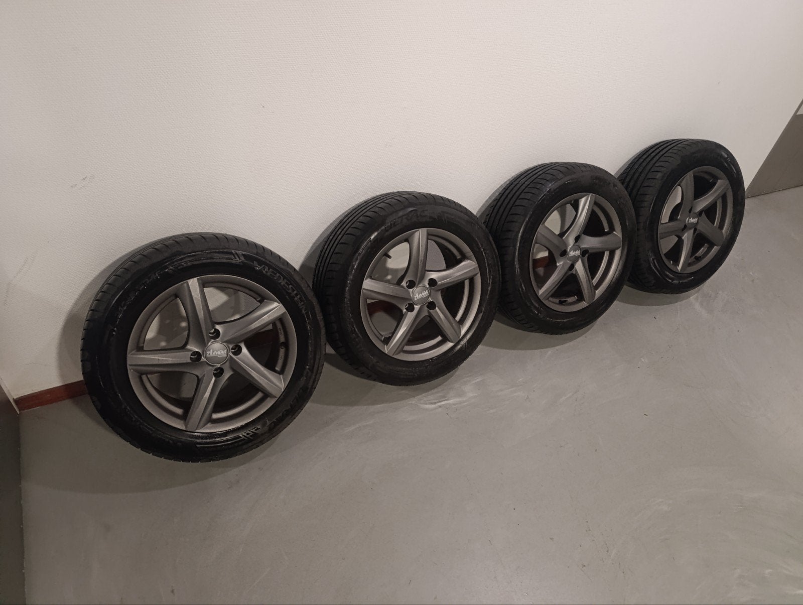 Advanti 4x108 LM-velgen + Vr. Ultrac 215/55R16 banden, Ophalen, 215 mm, 16 inch, Zomerbanden