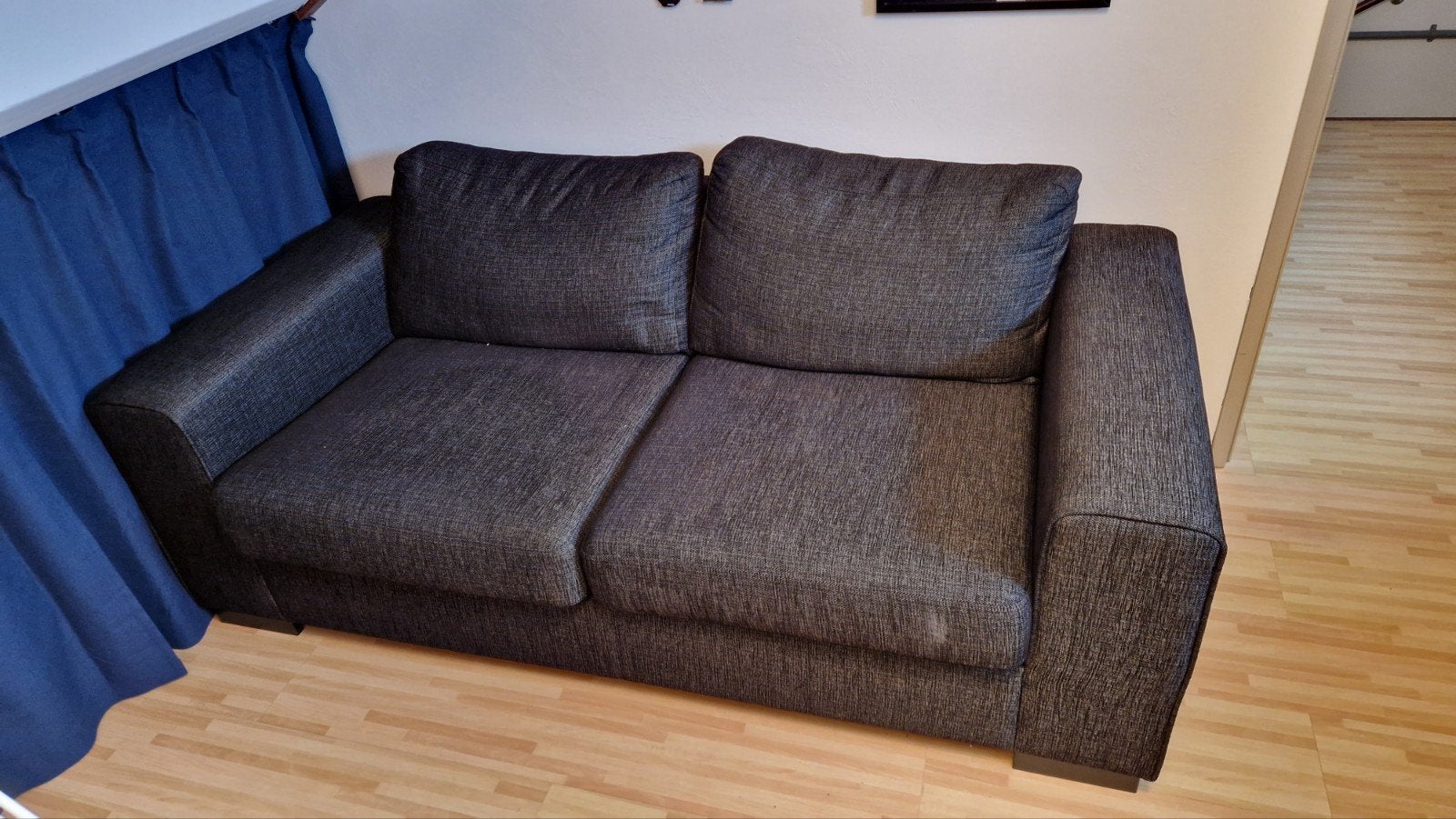 Comfortabele 2-zitsbank, rondom gestoffeerd, Ophalen, Gebruikt, 150 tot 200 cm, Tweepersoons