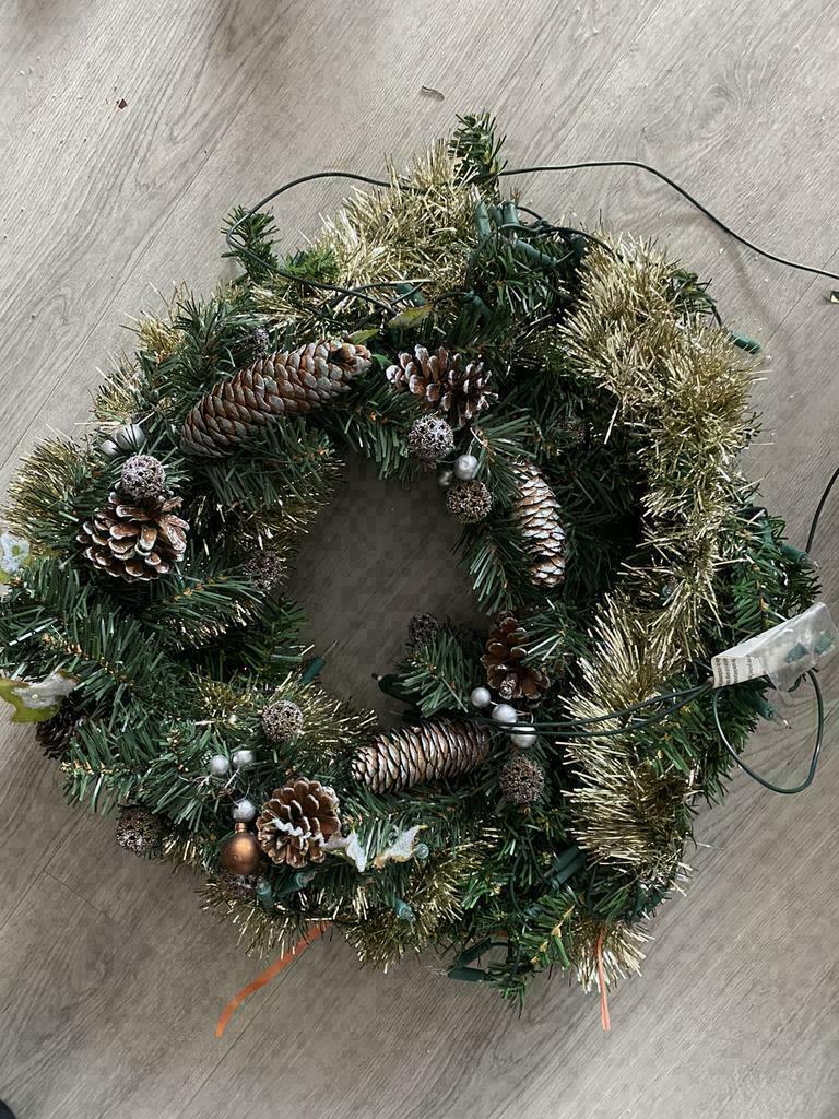 Kerstkrans en kersttak, Diversen, Ophalen of Verzenden, Zo goed als nieuw