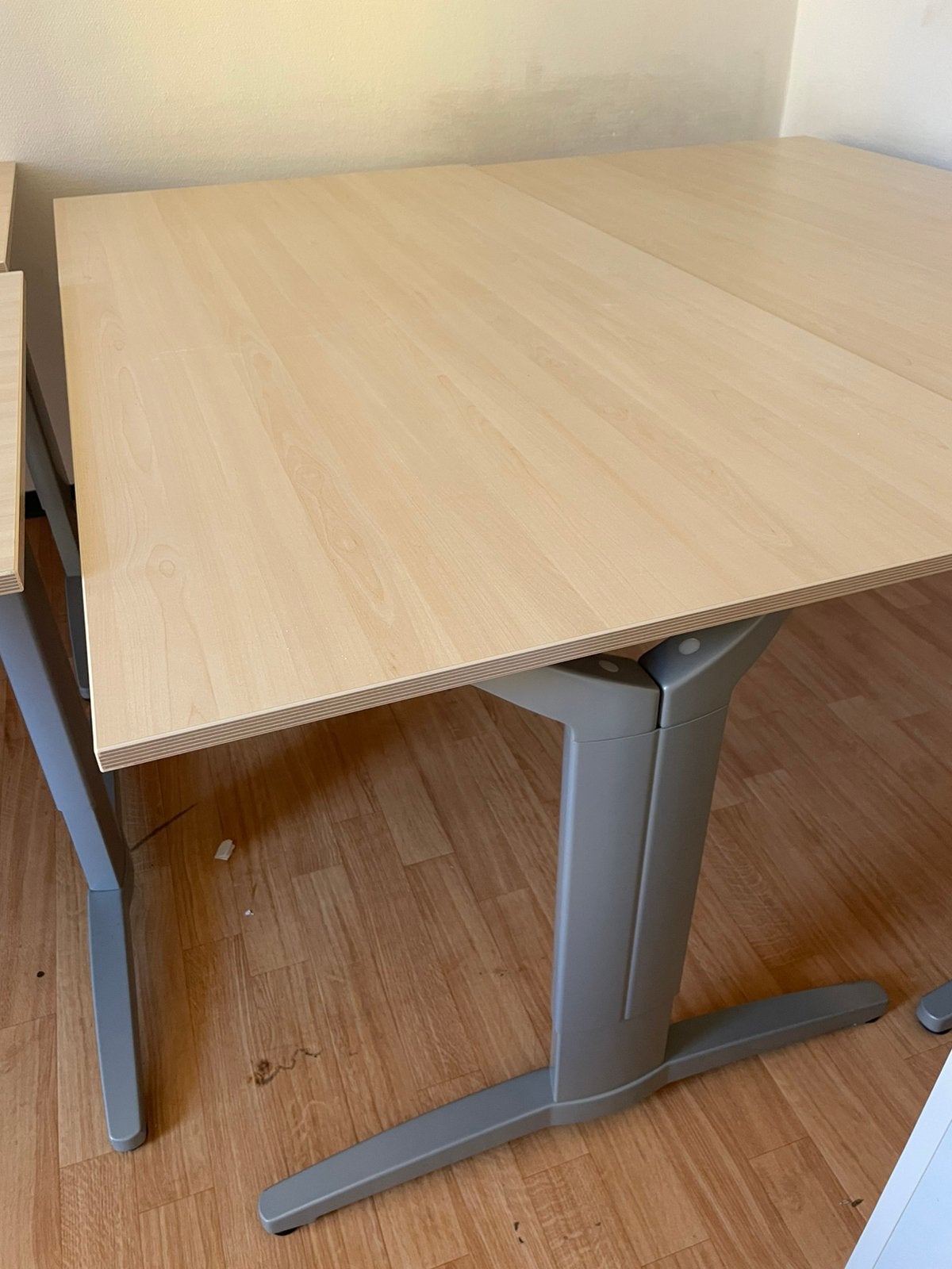Bureau, Ophalen, Zo goed als nieuw
