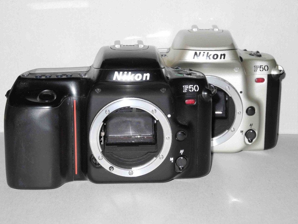 Nikon F50  1x Black 1x Zilver, Audio, Tv en Foto, Fotocamera's Analoog, Ophalen of Verzenden, Gebruikt, Spiegelreflex, Nikon