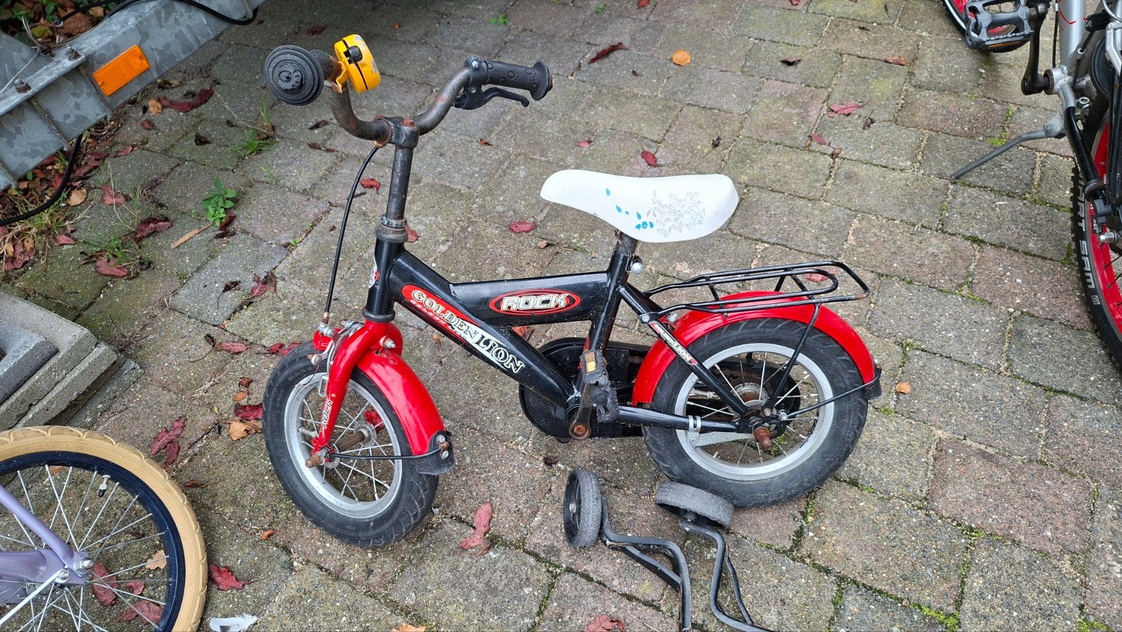12" kinderfietsje, Ophalen, Terugtraprem, Zijwieltjes, Gebruikt