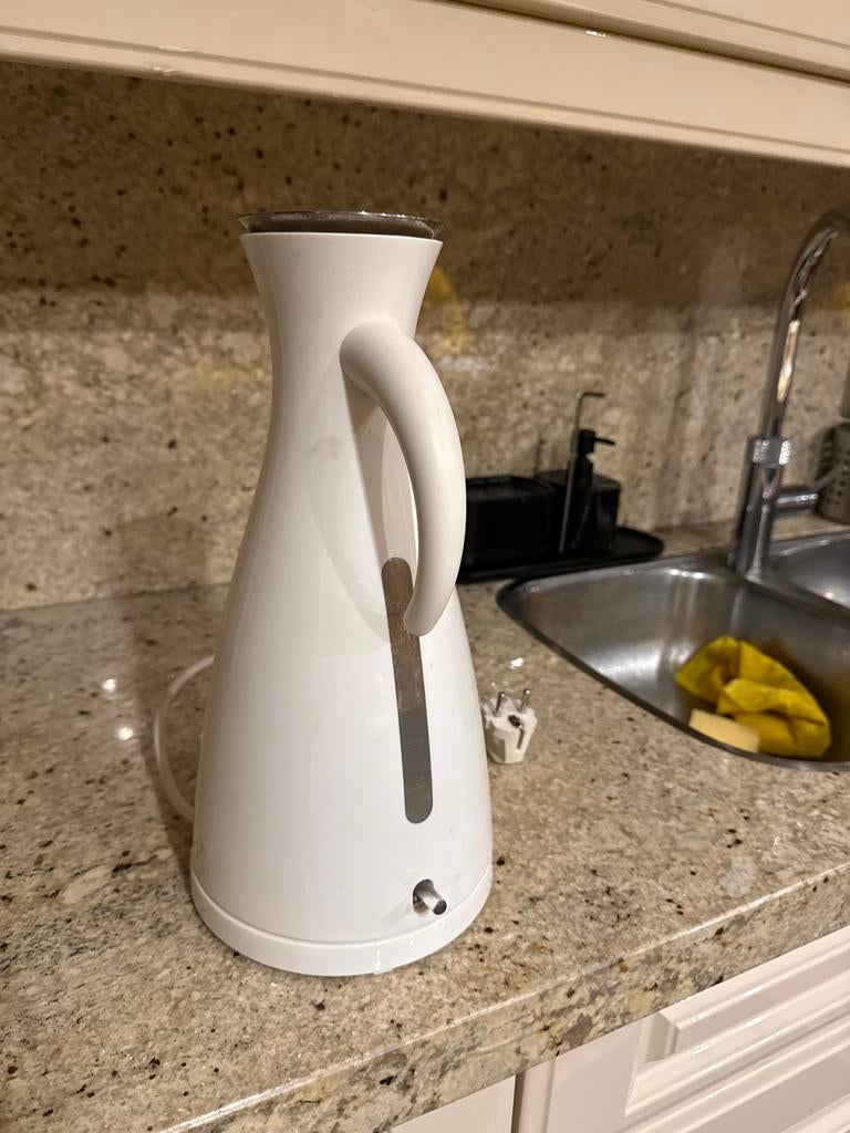 Eva Solo Waterkoker Wit 1,5 liter, 1 tot 2 liter, Ophalen, Gebruikt