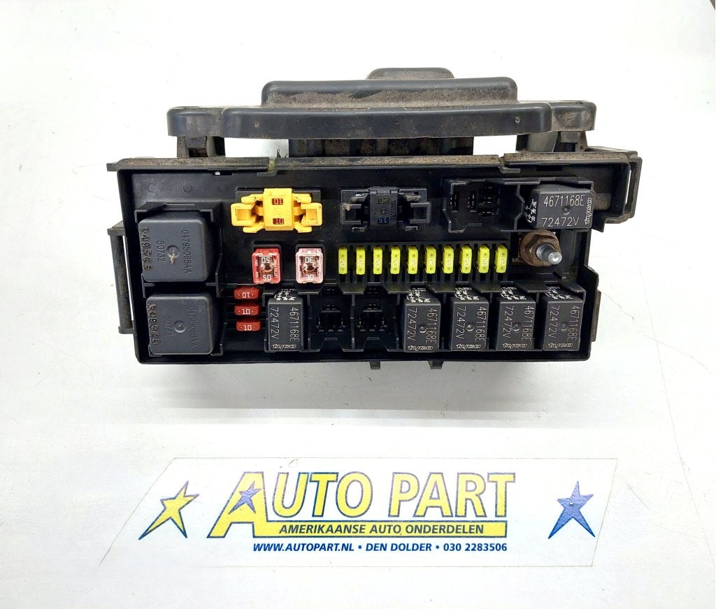 Jeep Grand Cherokee zekeringkast 2006, Gebruikt, PO Box 21-8004 | Auburn Hills, MI 48321-8004, Ophalen of Verzenden, Jeep