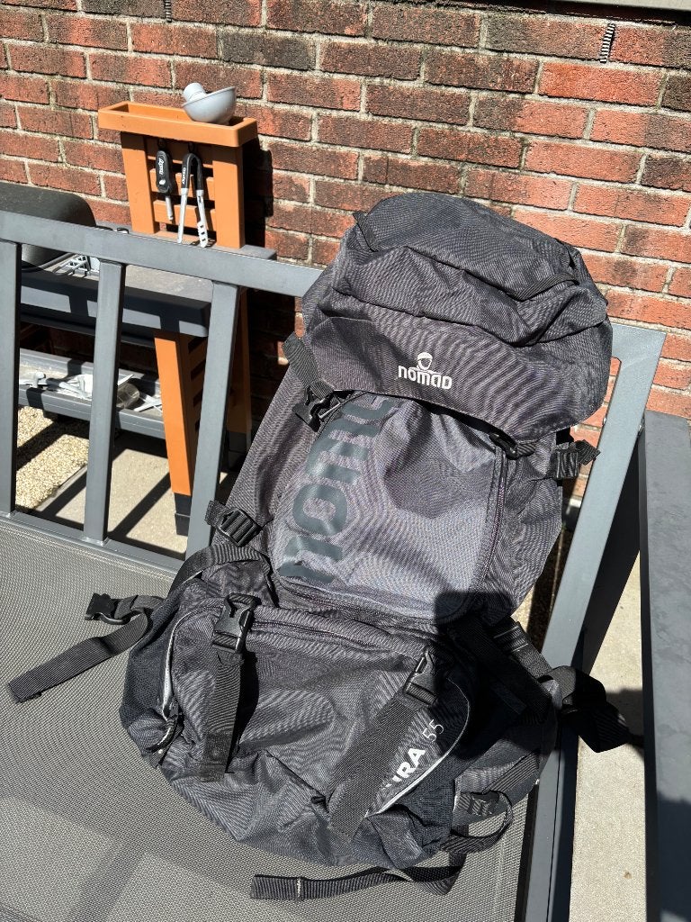 Backpack Nomad Batura 55L, Ophalen, 30 cm of meer, Zwart, Zo goed als nieuw