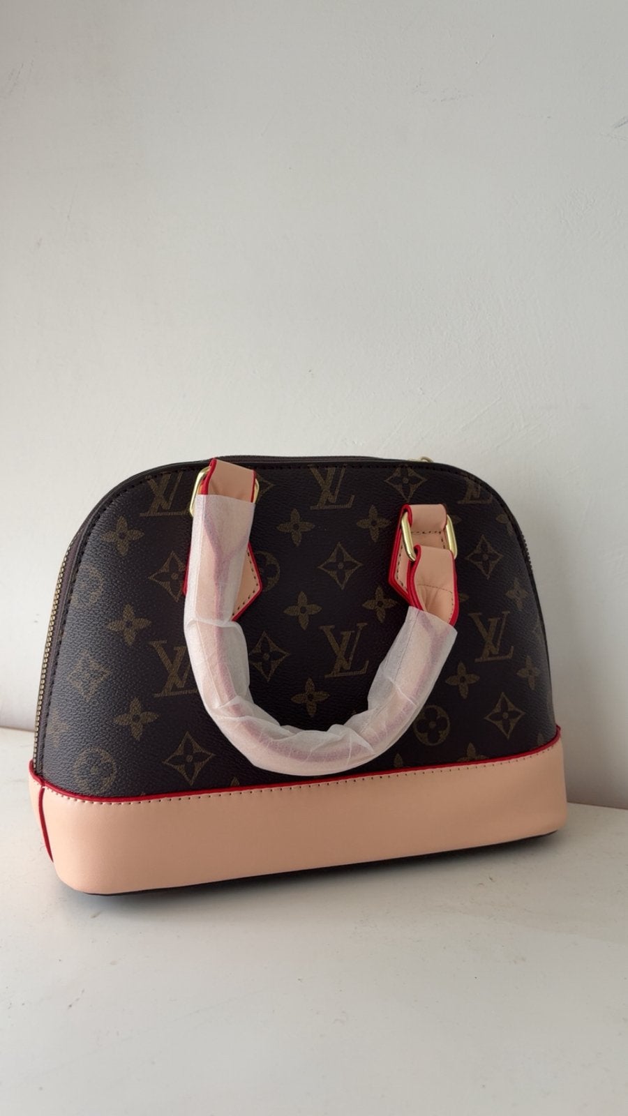Foto 2 van Gloednieuwe Leren Dames Handtas