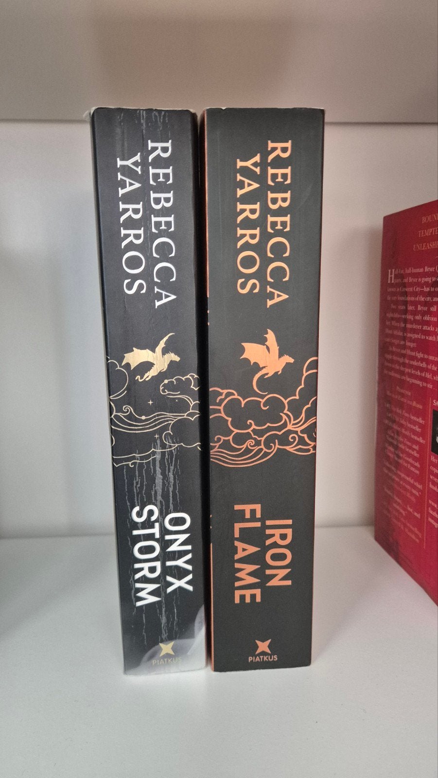 Rebecca Yarros: Onyx Storm & Iron Flame (Engels), Ophalen of Verzenden, Gelezen, Rebecca Yarros