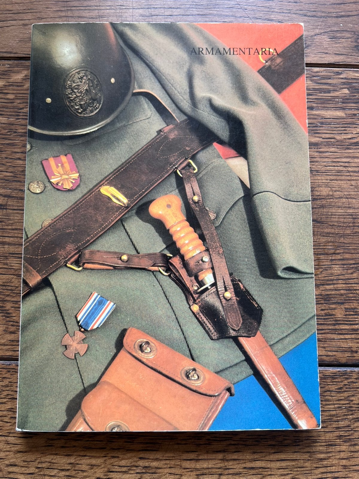 Nederlands naslagwerk stormdolk bajonet schede etc, Verzenden, Nederland, Boek of Tijdschrift