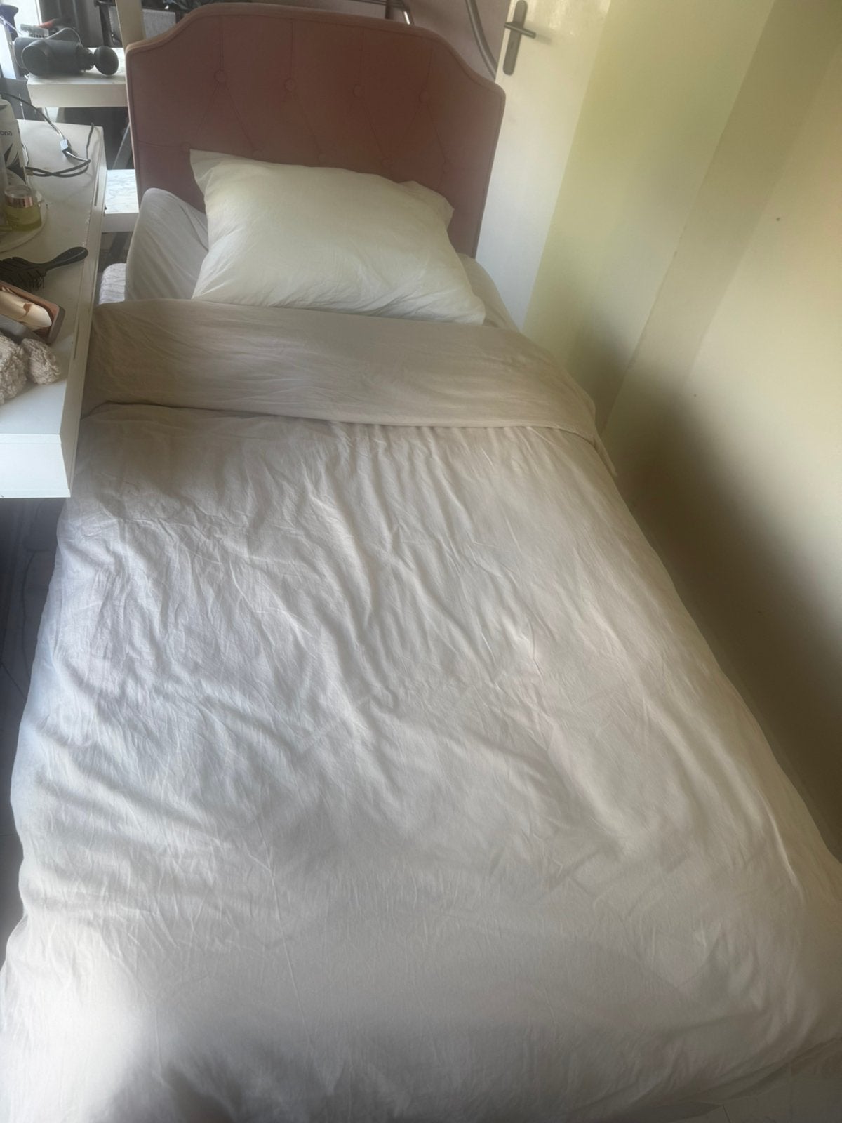EEN persoon bed, Huis en Inrichting, Ophalen of Verzenden, Zo goed als nieuw, Eenpersoons, 90 cm