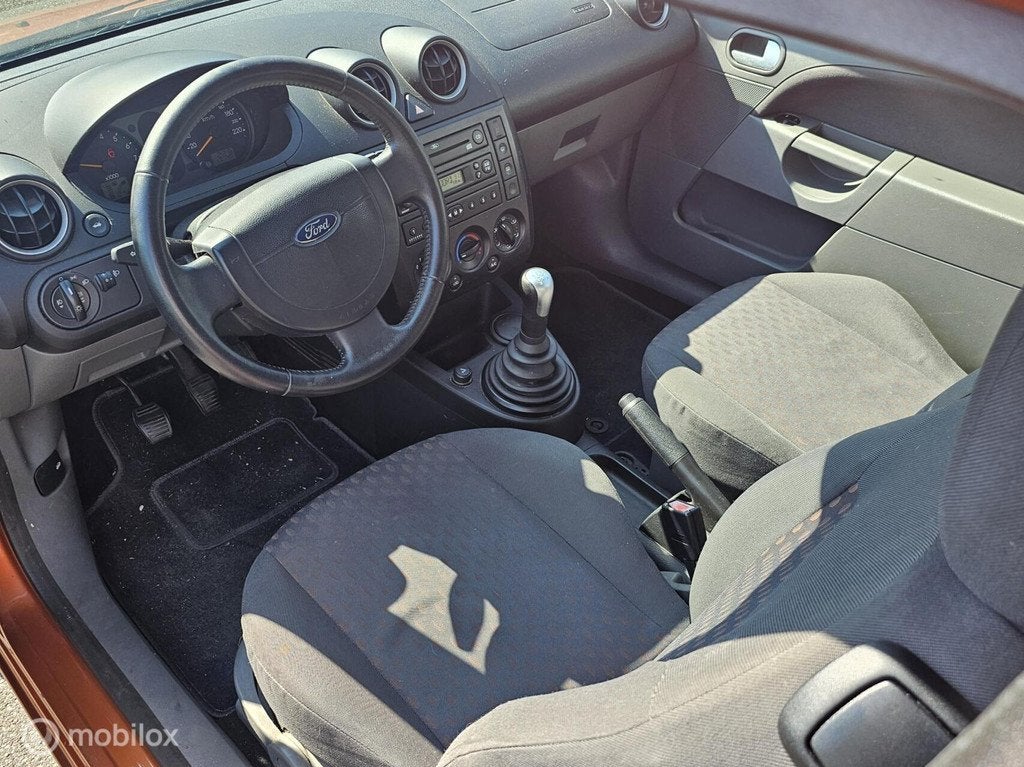 Ford Fiesta 1.6-16V Trend I Airco I Elektr.-pakket I NAP!, 1596 cc, 4 cilinders, Bruin, Origineel Nederlands