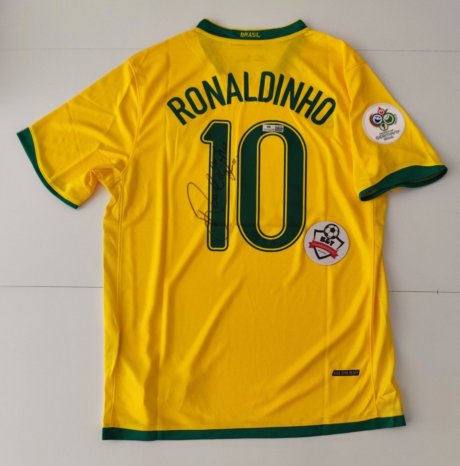 Gesigneerd Ronaldinho Brazilië Thuisshirt WK 2006, Buitenlandse clubs, Shirt, Verzenden, .