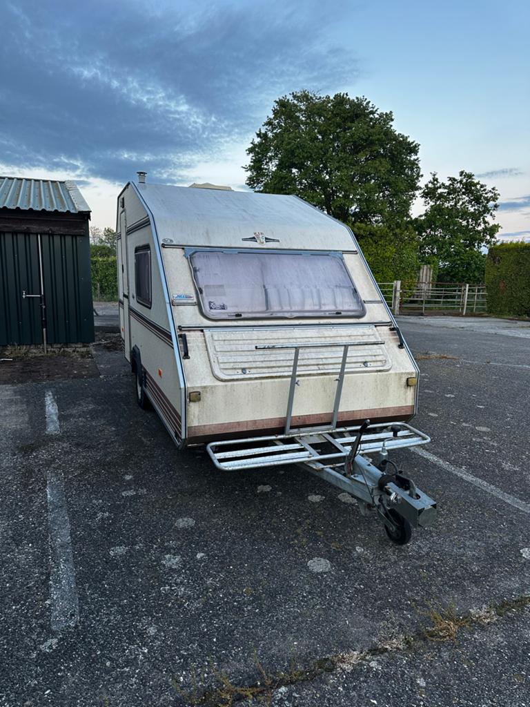 Kip MK400 met voortent, uitbouw en vloer, Ophalen, Gebruikt