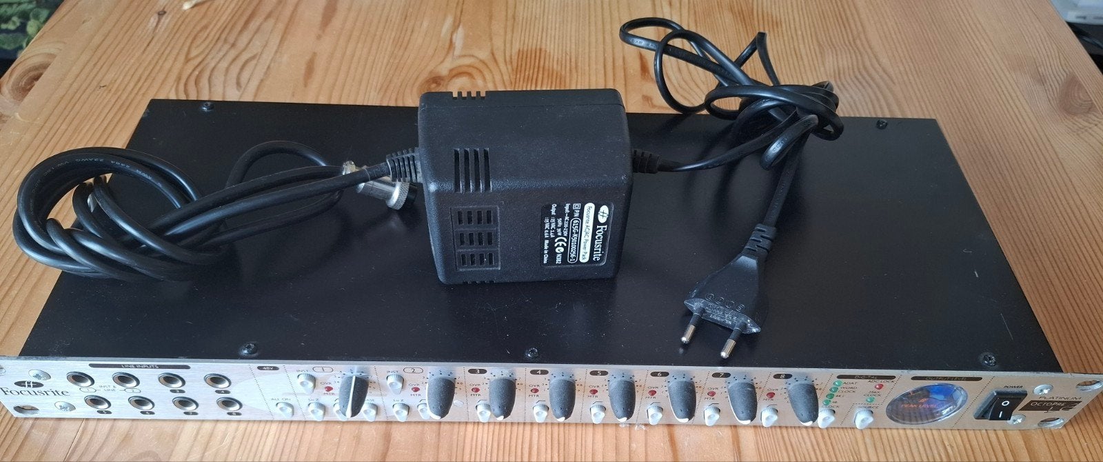 Focusrite OctoPre Platinum 8-kanaals voorversterker, Ophalen, Zo goed als nieuw
