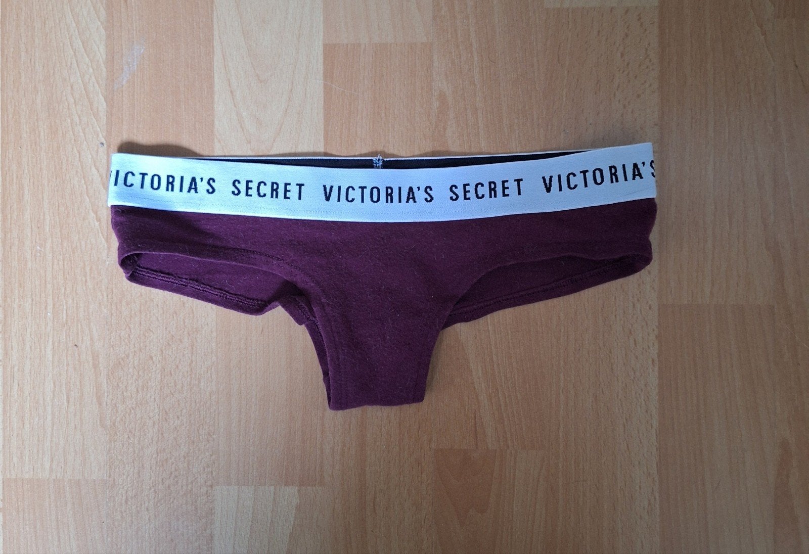 Victoria's Secret hipster maat S - Bordeauxrood, Kleding | Dames, Victoria's Secret, Ophalen of Verzenden, Meerkleurig, Slip