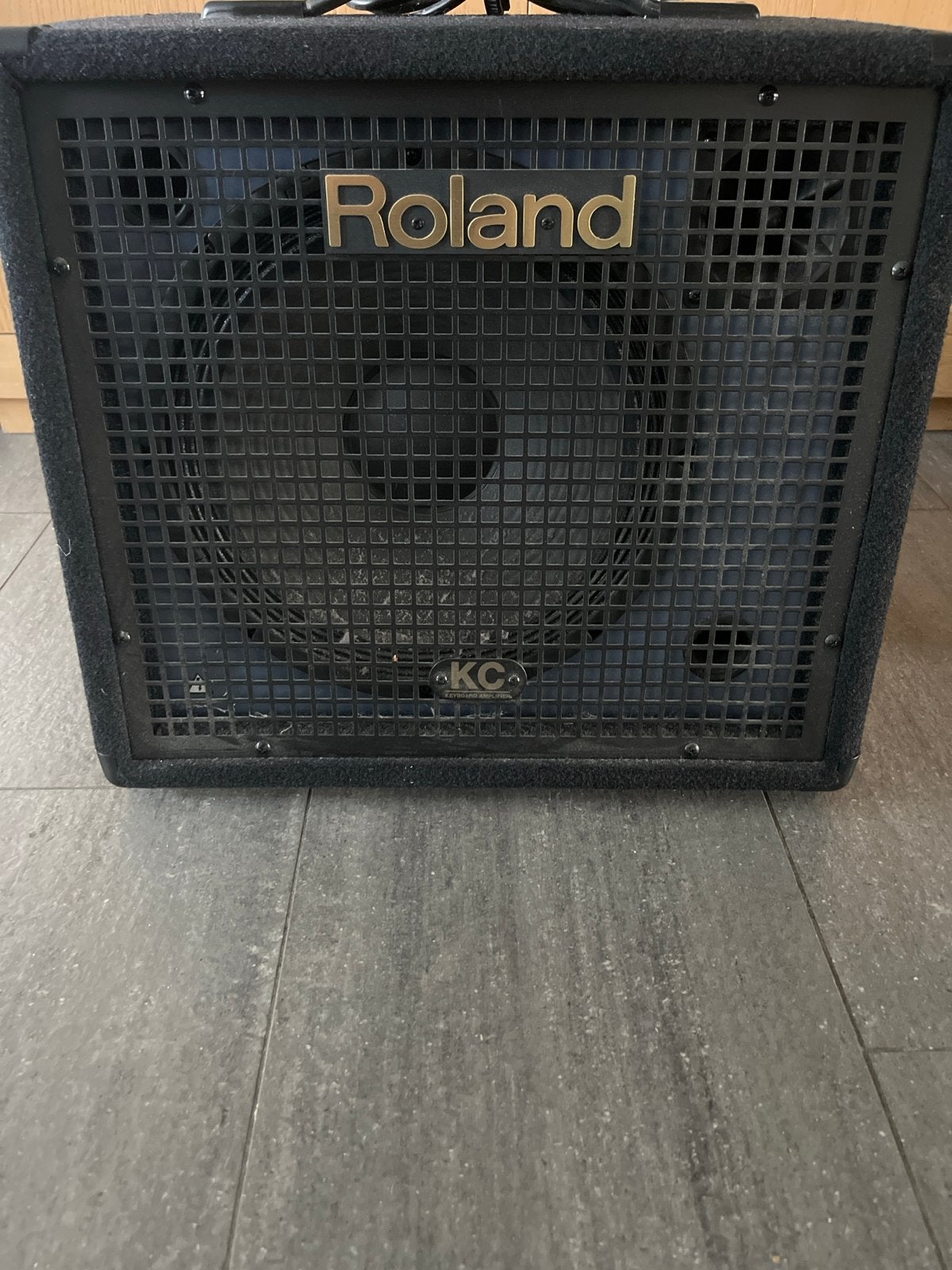 Roland KC-150 Keyboardversterker - 55W, Ophalen of Verzenden, Gebruikt, Minder dan 500 watt, Keyboardversterker
