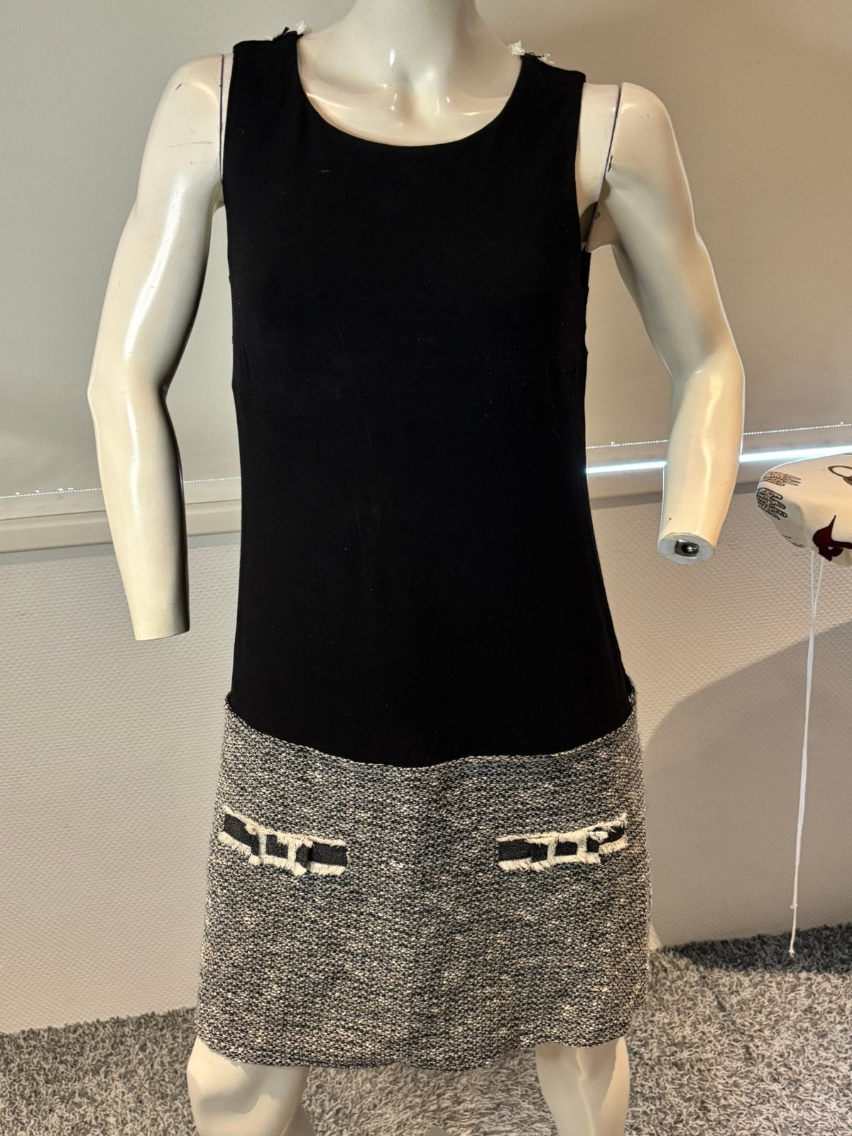 Twinset jurkje zwart grijs maat L, ., Zwart, Maat 42/44 (L), Ophalen of Verzenden