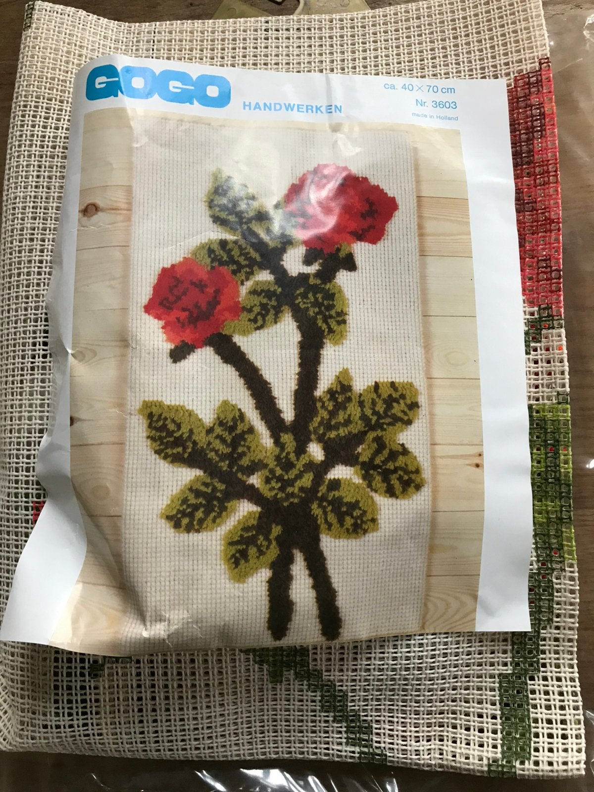 Nu 12,50 Vintage Gogo Smyrna / knoop pakket roos / wandkleed, Ophalen of Verzenden, Nieuw, Breien of Haken, Wol of Garen