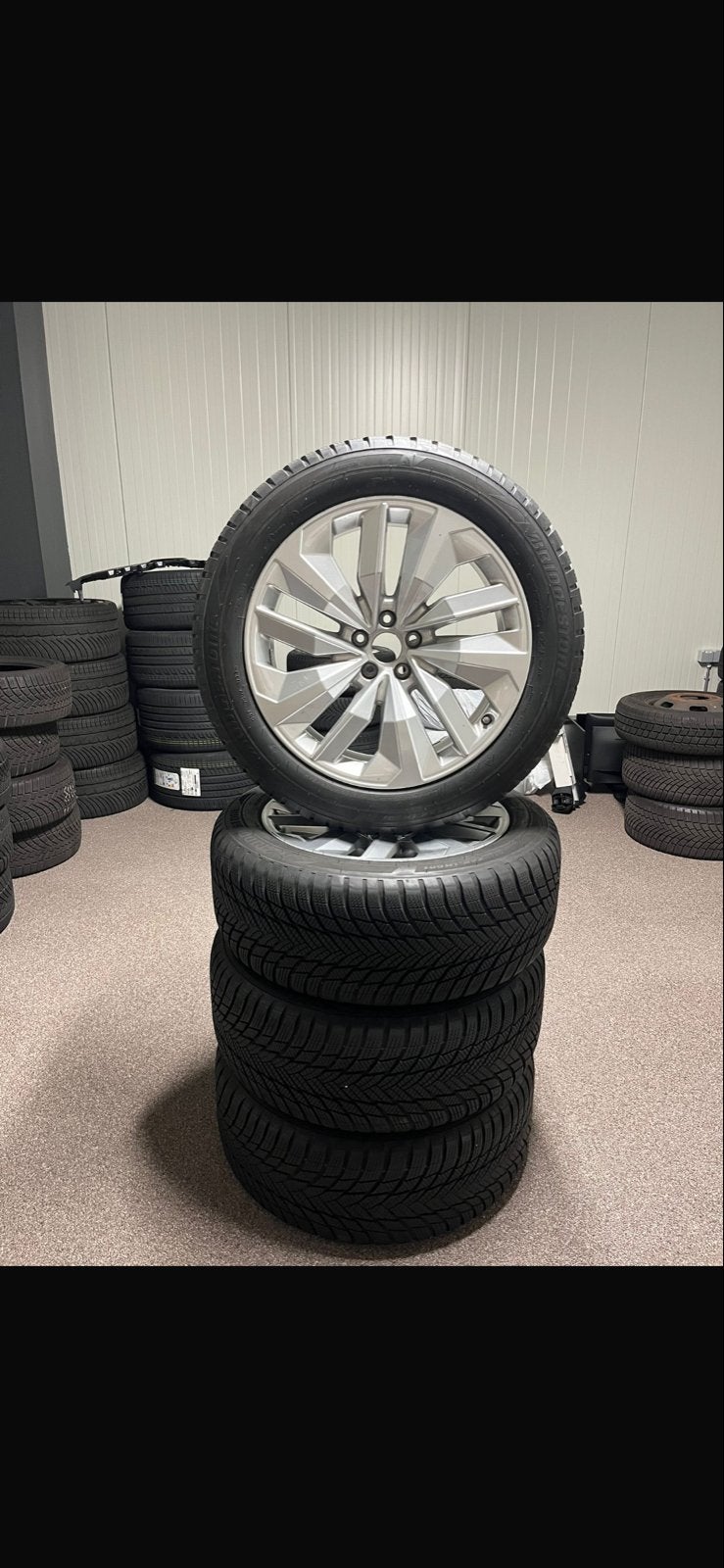 Audi Q8 Velgen met Bridgestone 255/50/R20 Winterbanden, Auto-onderdelen, Banden en Velgen, Gebruikt, 275 mm, Banden en Velgen